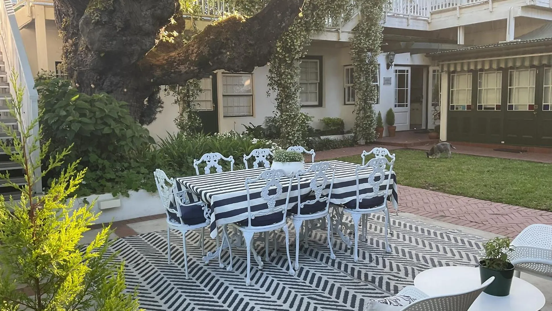 Bed & Breakfast Sandown Lodge Cape Town
