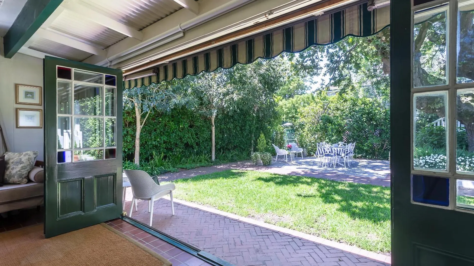 *** Oda ve Kahvaltı Sandown Lodge Cape Town Güney Afrika